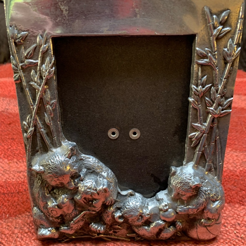 BEAUTIFUL DIMENSIONAL BEAR FRAME